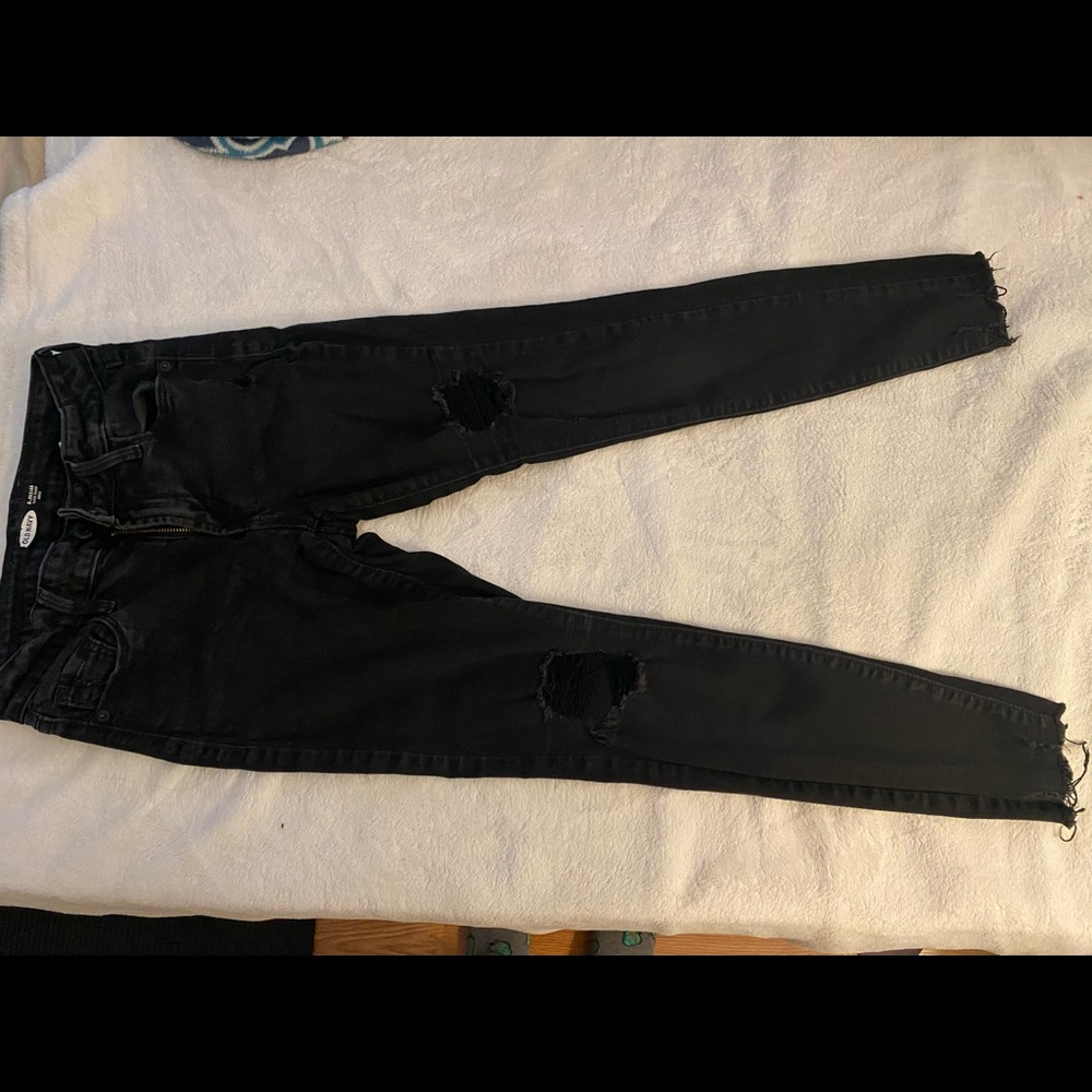 Black ripped jeans
